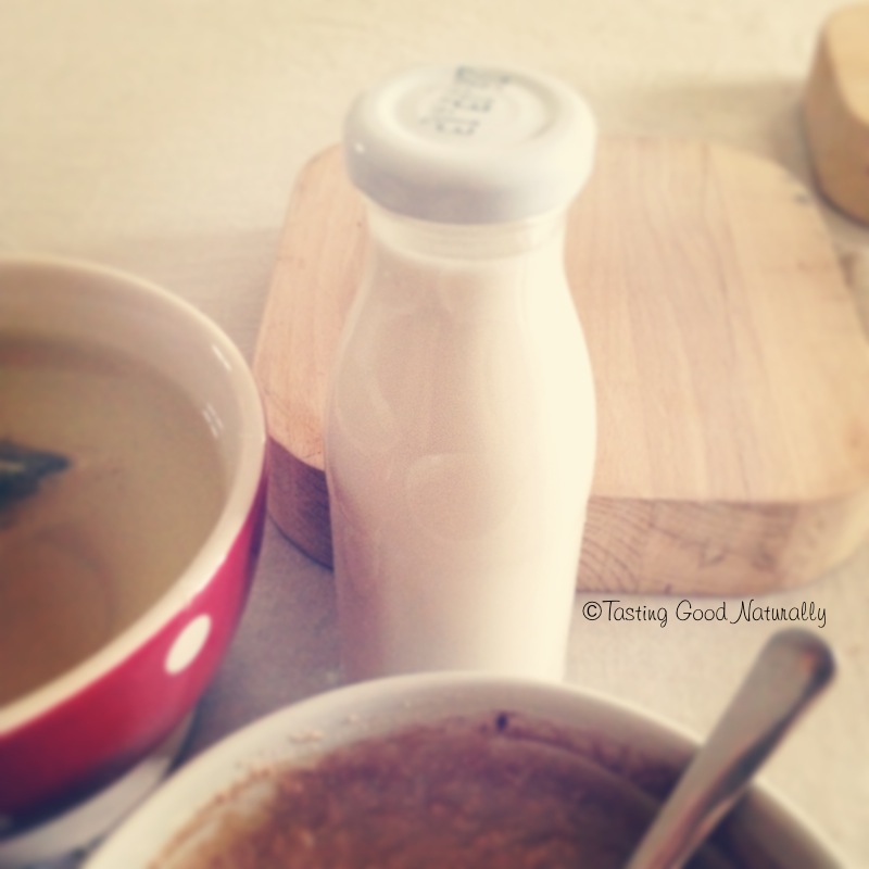 Tasting Good Naturally : Envie de faire du lait d'amande maison ? Découvrez une délicieuse recette de Lait d’amandes et crème d’amandes maison #vegan super simple à faire ! C'est par ici !
