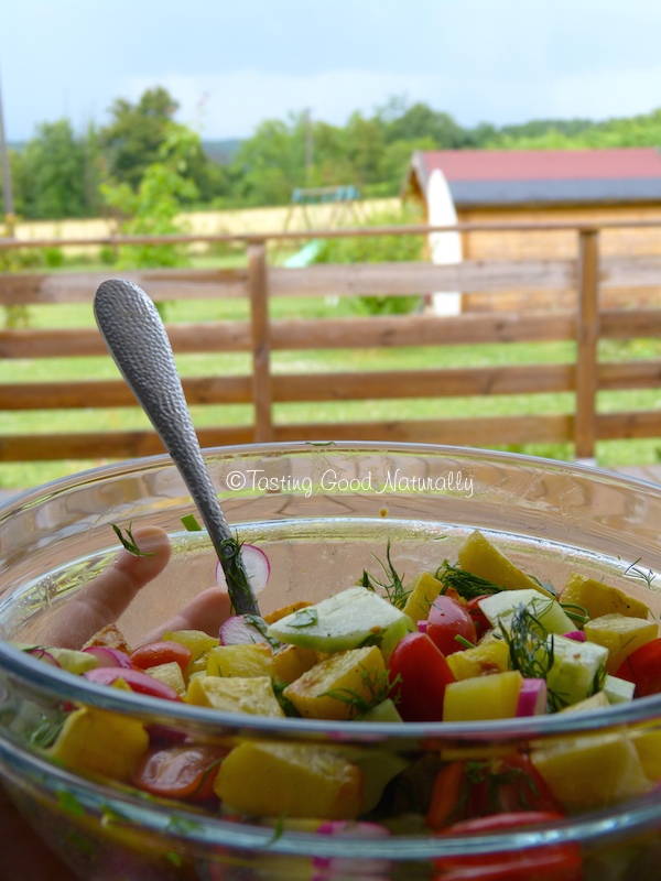 Tasting Good Naturally : Avez-vous envie de goûter cette Salade de pommes de terre à la vinaigrette au Miso et au citron #vegan. Nous l'adorons ici, et vous ?