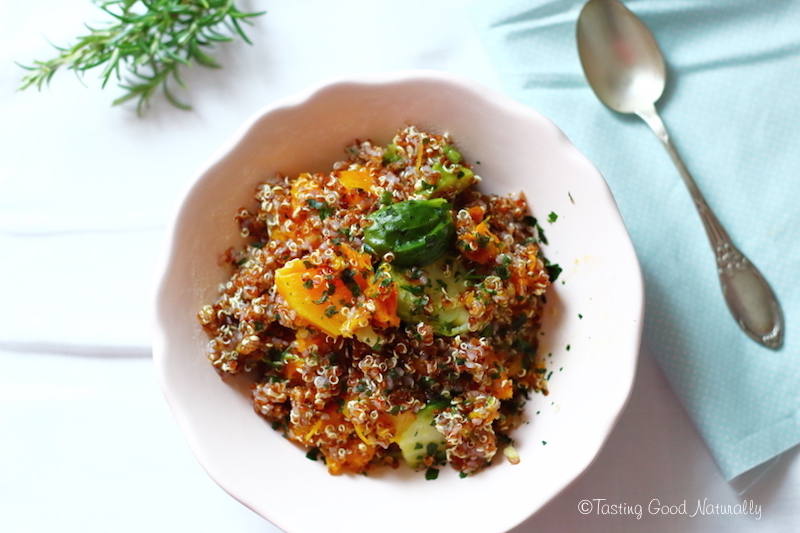 Tasting Good Naturally : Voici une assiette vegan délicieuse, le Quinoa à la courge butternut rôtie et choux de Bruxelles #vegan