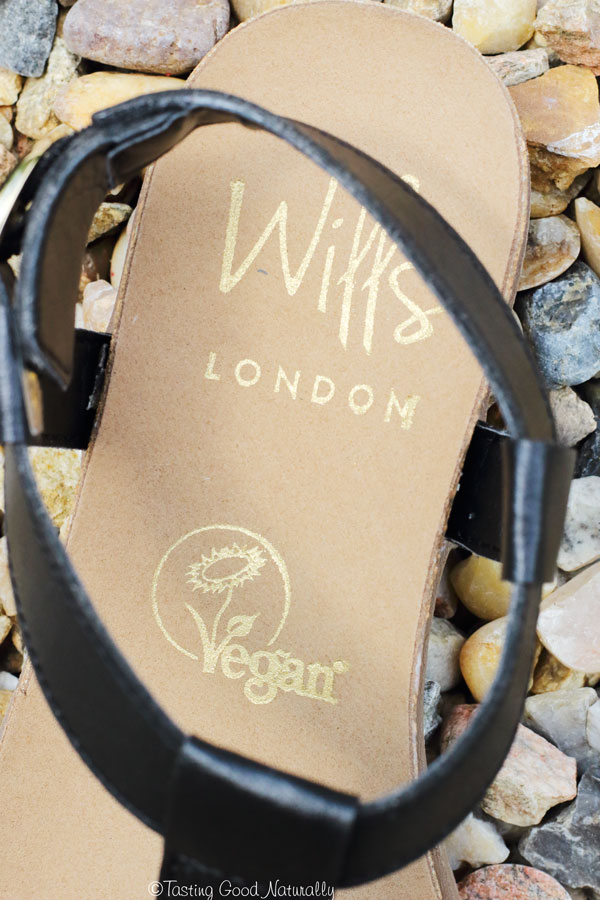 Tasting Good Naturally : Venez découvrir mon gros coup de coeur de l'été pour les sandales Footbed de Wills London (Vegan Shoes - Chaussures véganes).