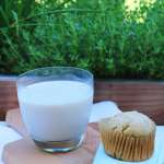 Tasting Good Naturally : Que diriez-vous d'un bon verre de lait végétal amande noix de cajou avec un bon muffin au citron pour le goûter ? #vegan