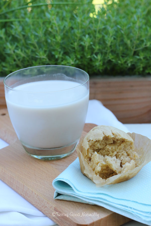 Tasting Good Naturally : Que diriez-vous pour le goûter de boire un bon lait végétal amandes noix de cajou avec un bon muffin au citron #vegan