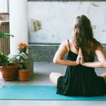 Intérêt de pratiquer le yoga à la maison